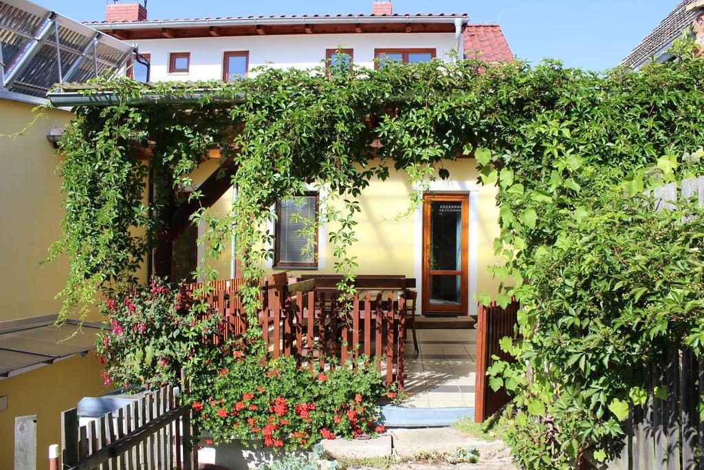 Appartamento Penzion Gomelská Horní Stropnice Esterno foto
